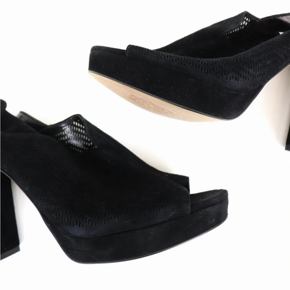 Vince Camuto size 10 black suede platform heels peep toe ,style is Jenseya